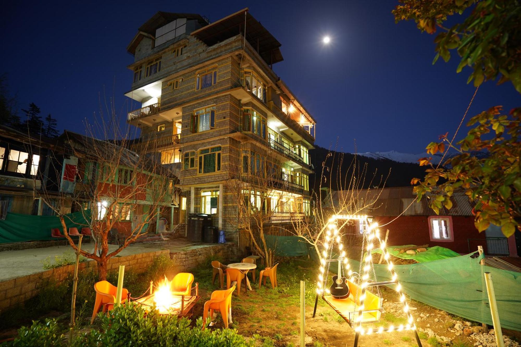 Woods Villa Cottages Manali - 1,2,3,4 Cottages & Villas Available In Manali With Scenic Mountain View Екстериор снимка
