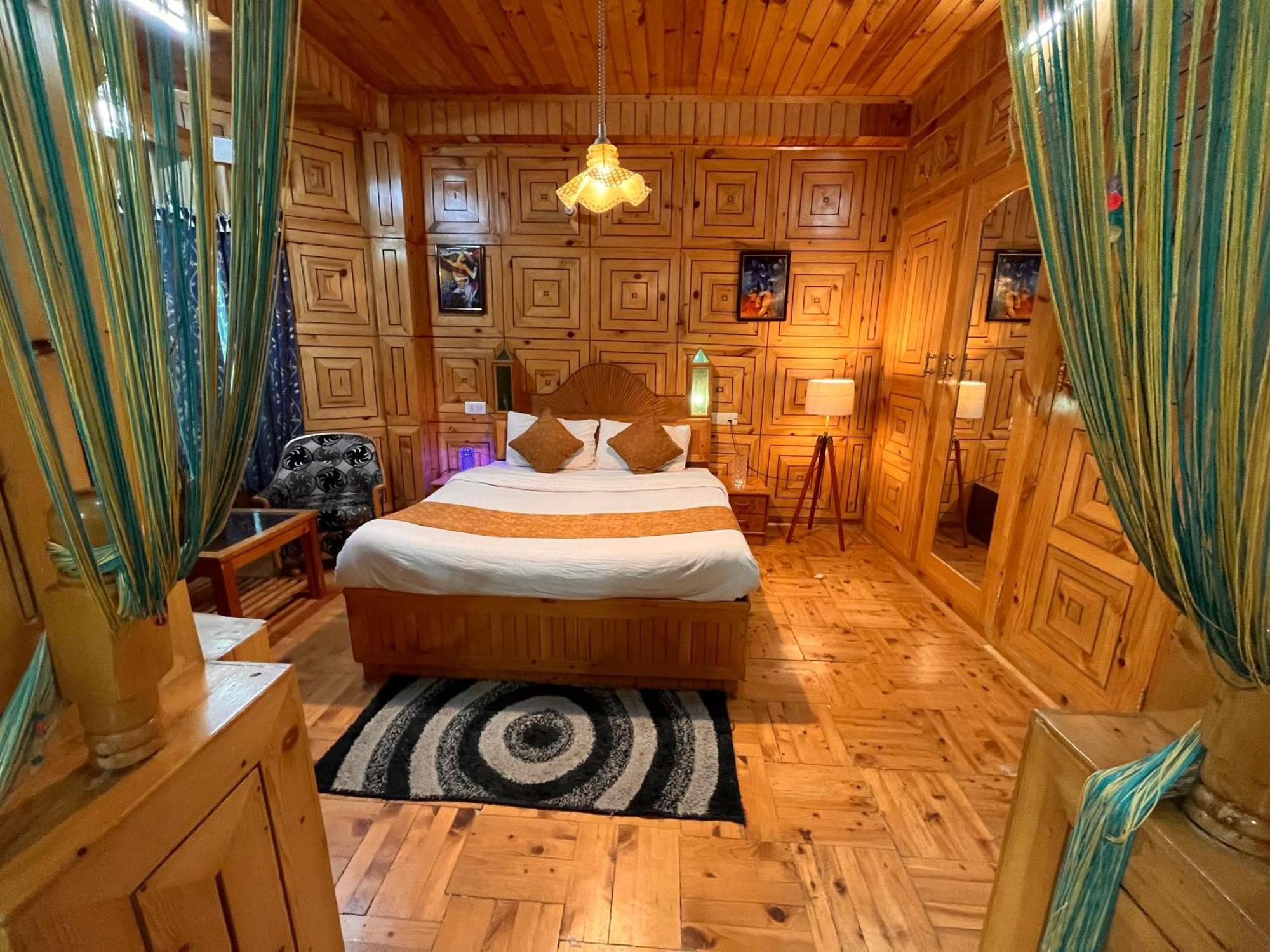 Woods Villa Cottages Manali - 1,2,3,4 Cottages & Villas Available In Manali With Scenic Mountain View Екстериор снимка